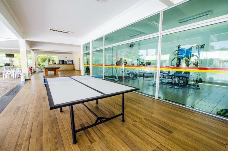 Diroma Piscina 24 H Com Bar Molhado *
